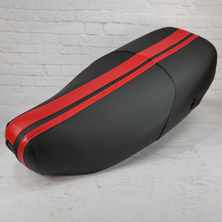 Vespa LX 50 / 150 Seat Cover Black with Dual Racing Stripes